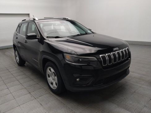 Used 2019 Jeep Cherokee Latitude w/ Cold Weather Group FWD image 13