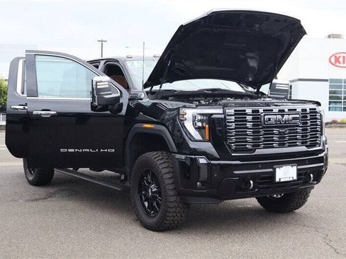 Used 2025 GMC Sierra 3500 Denali Ultimate AWD/4WD image 41