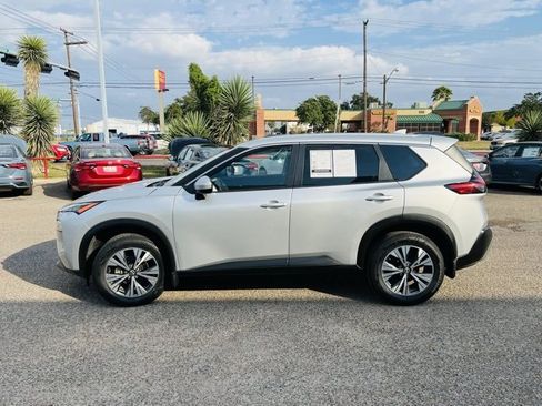 Certified 2023 Nissan Rogue SV image 4