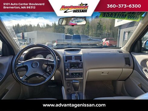 Used 2000 Nissan Maxima SE image 19