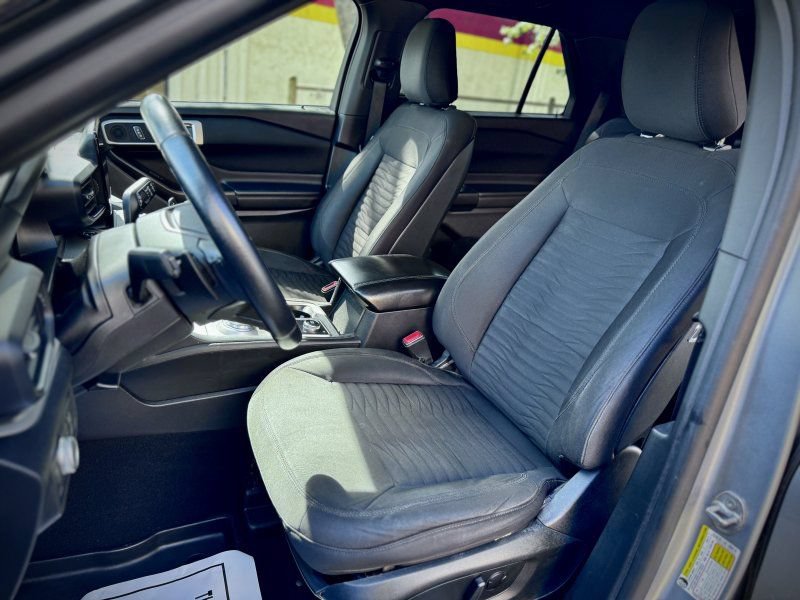 Used 2020 Ford Explorer XLT AWD/4WD image 13