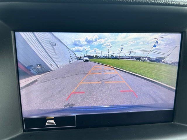 Used 2022 GMC Terrain SLT w/ Infotainment Package II FWD image 28