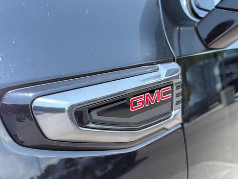 Used 2026 GMC Yukon AT4 w/ LPO, Floor Liner Package AWD/4WD image 8