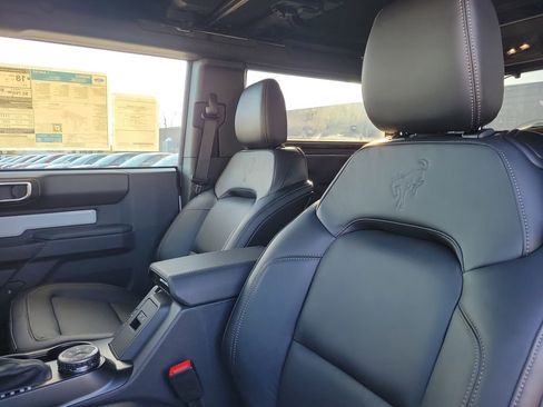 New 2026 Ford Bronco Badlands image 16
