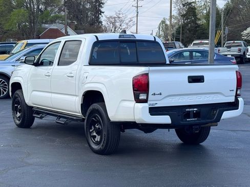 Used 2023 Toyota Tacoma SR AWD/4WD image 14