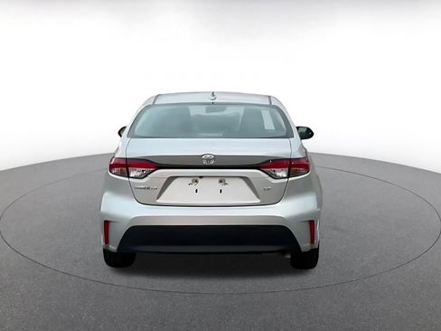 Used 2025 Toyota Corolla LE image 12