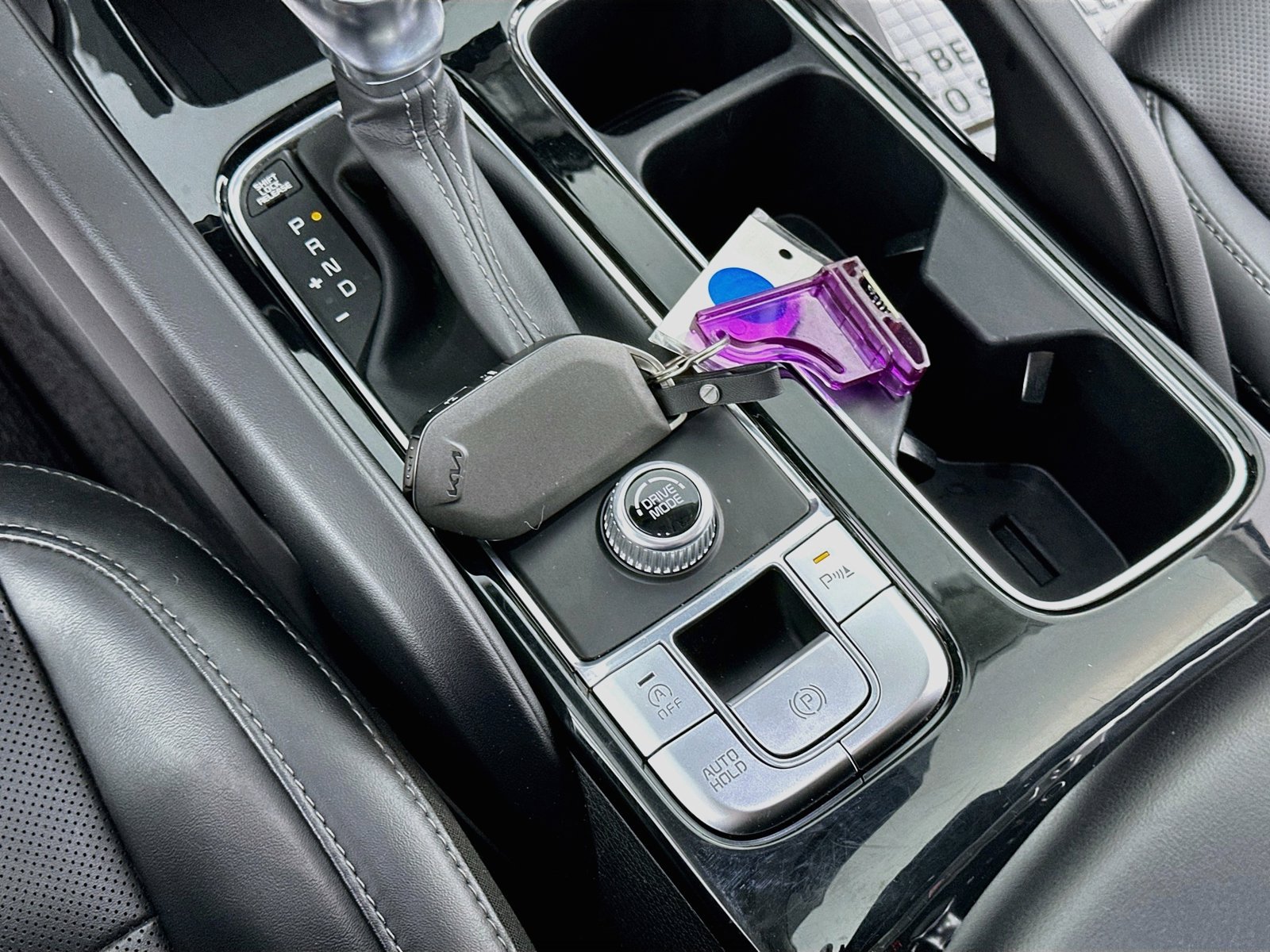 Used 2025 Kia Telluride S FWD image 22