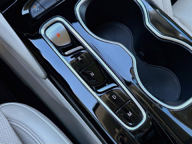 Used 2022 Buick Envision Avenir w/ Technology Package II FWD image 29