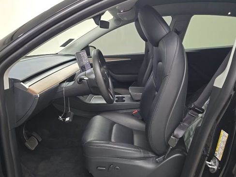 Used 2024 Tesla Model Y Long Range image 6