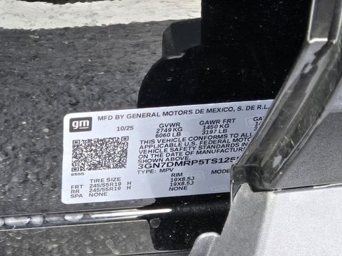 Used 2026 Chevrolet Equinox EV LT w/ LPO, All-Weather Mat Package FWD image 34