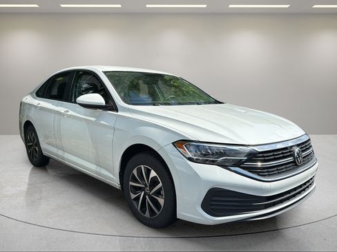 Used 2023 Volkswagen Jetta S FWD image 4