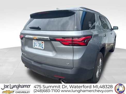 Used 2023 Chevrolet Traverse LT image 7