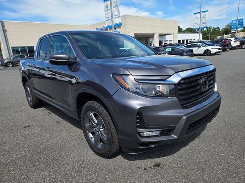 Certified 2023 Honda Ridgeline RTL image 3