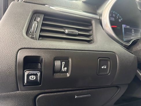 Used 2019 Chevrolet Impala LT FWD image 15