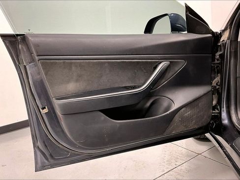 Used 2019 Tesla Model 3 Long Range image 19