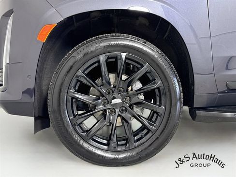 Used 2024 Cadillac Escalade Sport w/ LPO, ONYX Package AWD/4WD image 40
