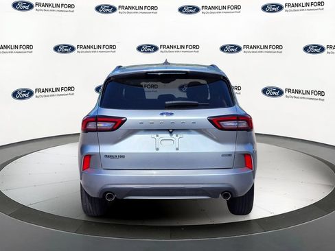 Used 2023 Ford Escape ST-Line Select AWD/4WD image 4
