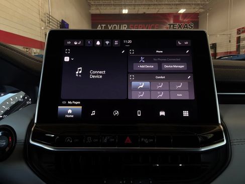 Used 2025 Jeep Compass Limited AWD/4WD image 30