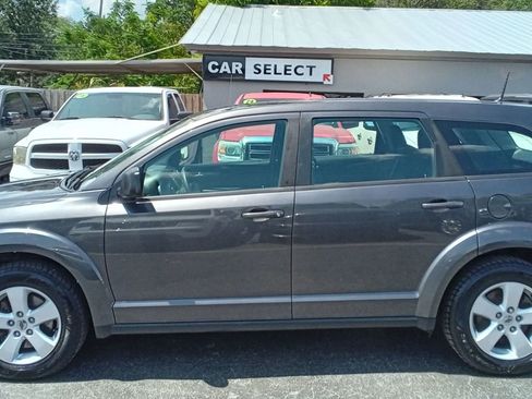 Used 2019 Dodge Journey SE w/ Comfort & Convenience Group FWD image 8