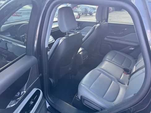 Used 2022 Lincoln Corsair AWD w/ Equipment Group 101A image 6