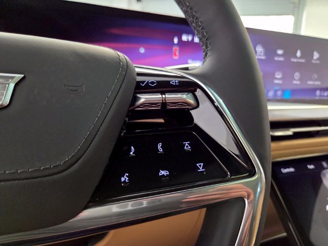 New 2026 Cadillac Escalade IQ Sport 2 w/ LPO, Floor Liner Package AWD/4WD image 28
