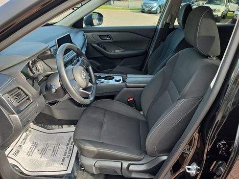 Used 2024 Nissan Rogue S AWD/4WD image 9