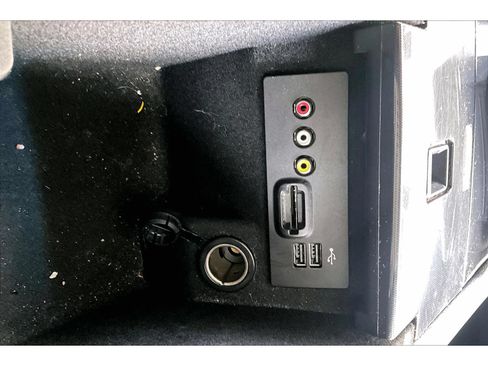 Used 2013 Ford Taurus Limited FWD image 27