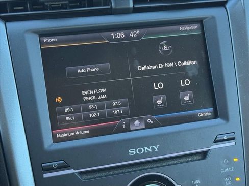 Used 2013 Ford Fusion Titanium w/ Titanium Driver Assist Pkg image 20