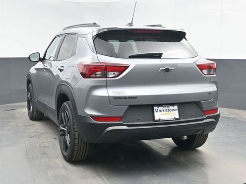 New 2026 Chevrolet TrailBlazer LT w/ Midnight Edition FWD image 12