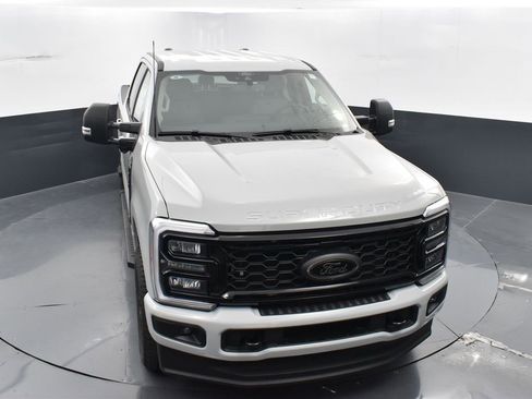 New 2025 Ford F350 XLT w/ Black Appearance Package image 22
