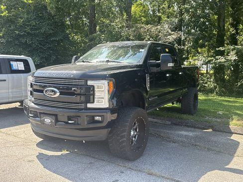 Used 2018 Ford F250 Limited w/ FX4 Off-Road Package AWD/4WD image 3
