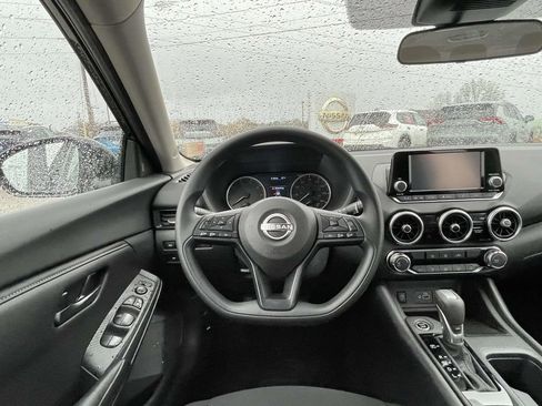 Used 2025 Nissan Sentra S image 10