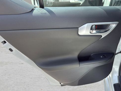 Used 2013 Lexus CT 200h w/ Premium Pkg w/Navigation FWD image 14
