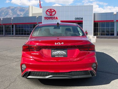 Used 2023 Kia Forte LXS FWD image 4