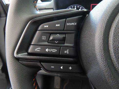 Used 2025 Subaru Crosstrek 2.5i Limited w/ Crosstrek Mirror Package AWD/4WD image 13