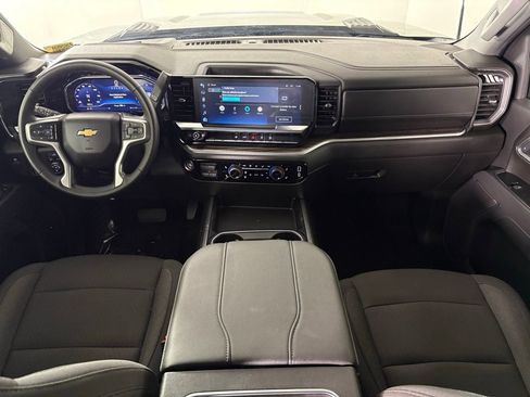 Used 2025 Chevrolet Silverado 2500 LT w/ Convenience Package image 36