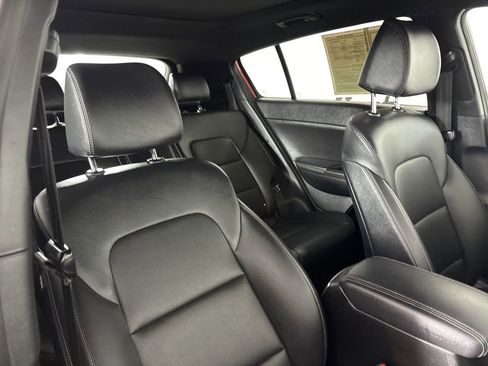 Used 2022 Kia Sportage Nightfall Edition image 28