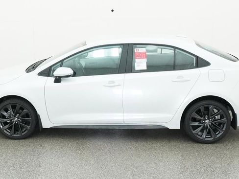 New 2026 Toyota Corolla SE FWD image 6