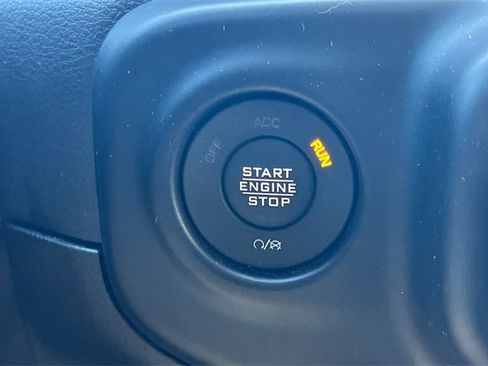 Used 2023 Jeep Wrangler Unlimited Sahara image 26