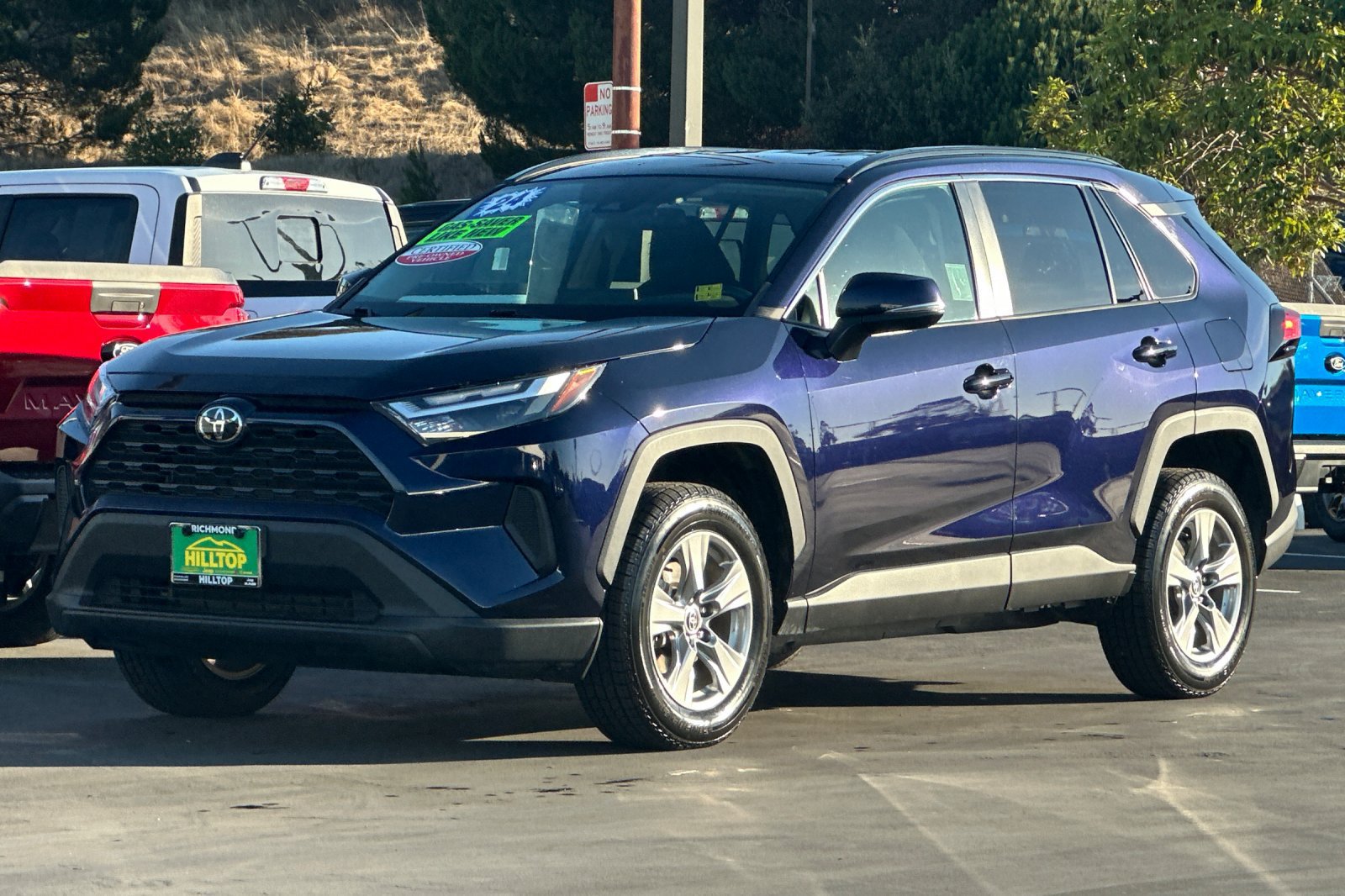 Used 2024 Toyota RAV4 XLE AWD/4WD image 8