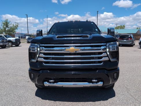 Used 2024 Chevrolet Silverado 3500 High Country w/ High Country Premium Package AWD/4WD image 3