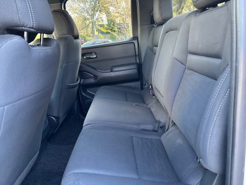 Used 2023 Nissan Frontier SV w/ Midnight Edition Package image 11