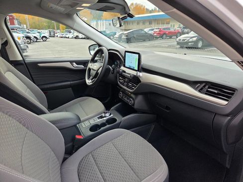 Used 2021 Ford Escape SE image 16