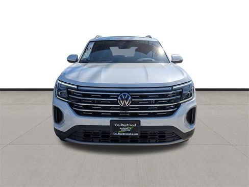 New 2025 Volkswagen Atlas SEL image 2
