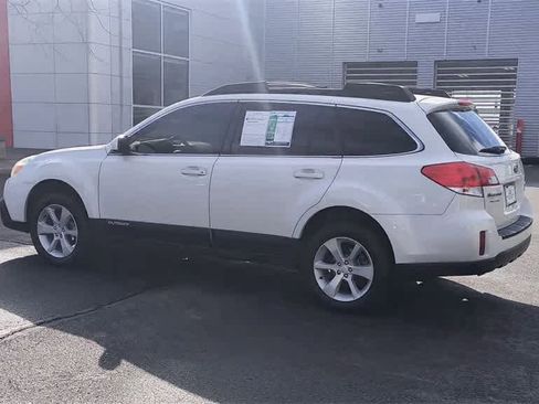 Used 2013 Subaru Outback 2.5i Premium image 6