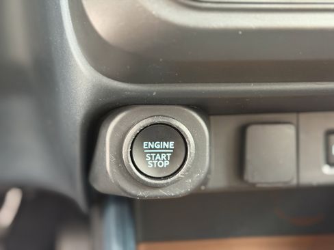 Used 2023 Ford Maverick Lariat w/ Lariat Luxury Package image 16