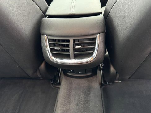 Used 2025 Chevrolet Malibu LT FWD image 16