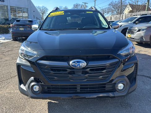 Used 2023 Subaru Outback Touring XT image 3