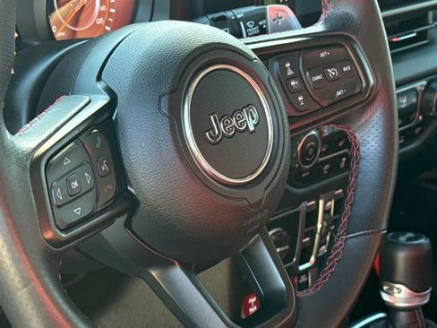 Used 2024 Jeep Wrangler Unlimited Rubicon 392 image 29