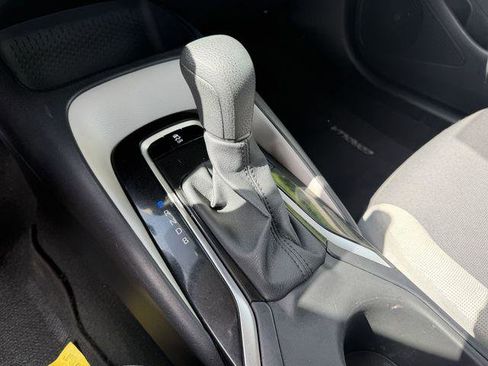 Certified 2025 Toyota Corolla LE image 17